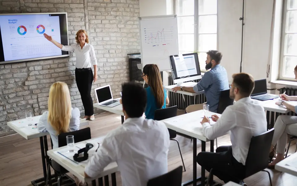 successful-happy-group-of-people