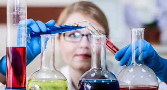 scientist-woman-research-and-wor