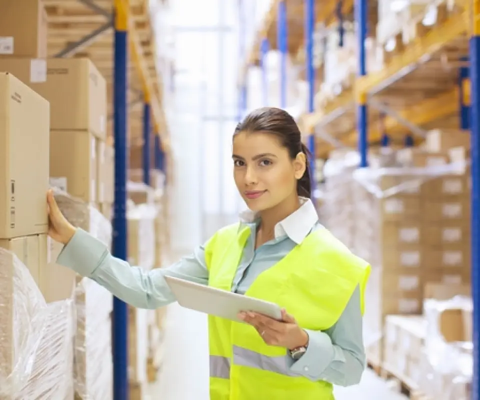 female-warehouse-worker-with-dig