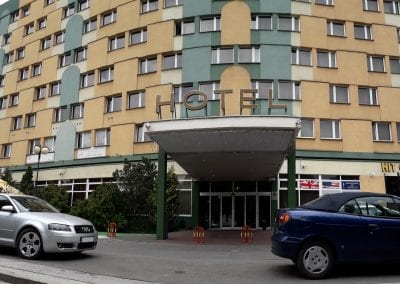 Wejście SEKA S.A. - Hotel Mieszko (2)